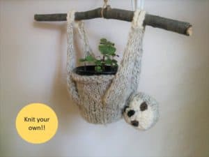 knitted sloth plant hanger - PATTERN