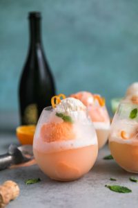 FRIDAY FINDS | MAY 29 | 2020 creamsicle prosecco floats