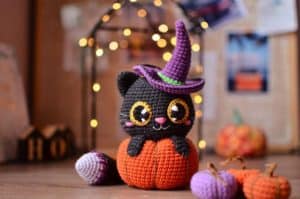 Crochet Pattern cat in a pumpkin by MagicFilament