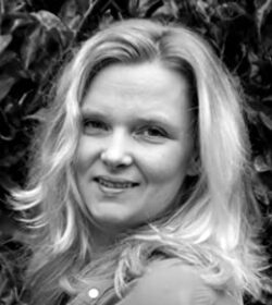 Marisa Noelle - Author Profile Image