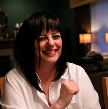 Annabelle Lewis Author Profile image