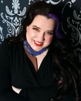 Rachel Graves Authro Profile image