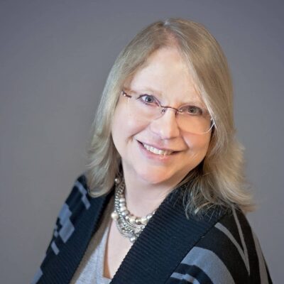 Lori L Robinett Author image