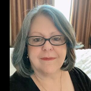 Victoria Saccenti Author image