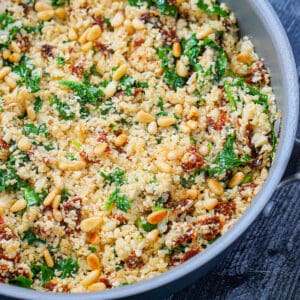 The 17 February 2023 Friday Finds are here with a new Author & Blogger of the Week, Chart-topper books, St. Patrick's Day Recipes & Crafts, and a Blog Roundup. 10 festive-cauliflower-rice-closeup4SQx