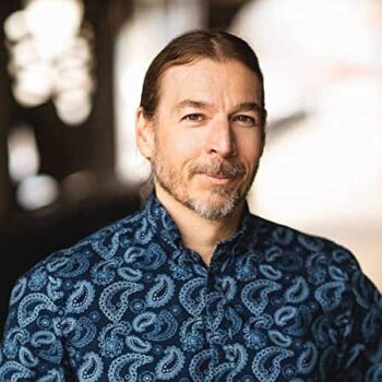 Andrew Varga author image