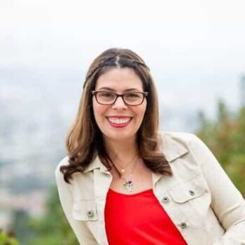 Sari Karplus Author image