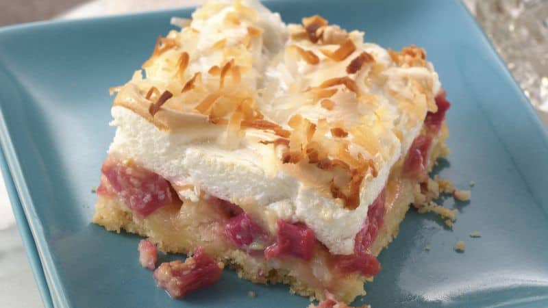 Strawberry Rhubarb meringue dessert from Betty Crocker