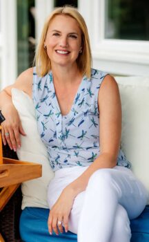 Read an Excerpt from Flamingo Café by Jackie Kang! ~ $20 Gift Card Available - Enter Below ~ #WomensFiction @GoddessFish @jacqulinekang 6 Jackie Kang Author image