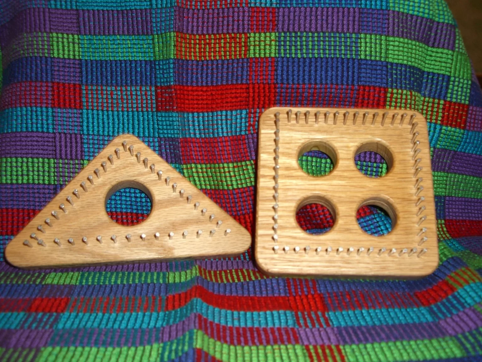 Pin Loom with Finger Hole image 12-27-2024 FF