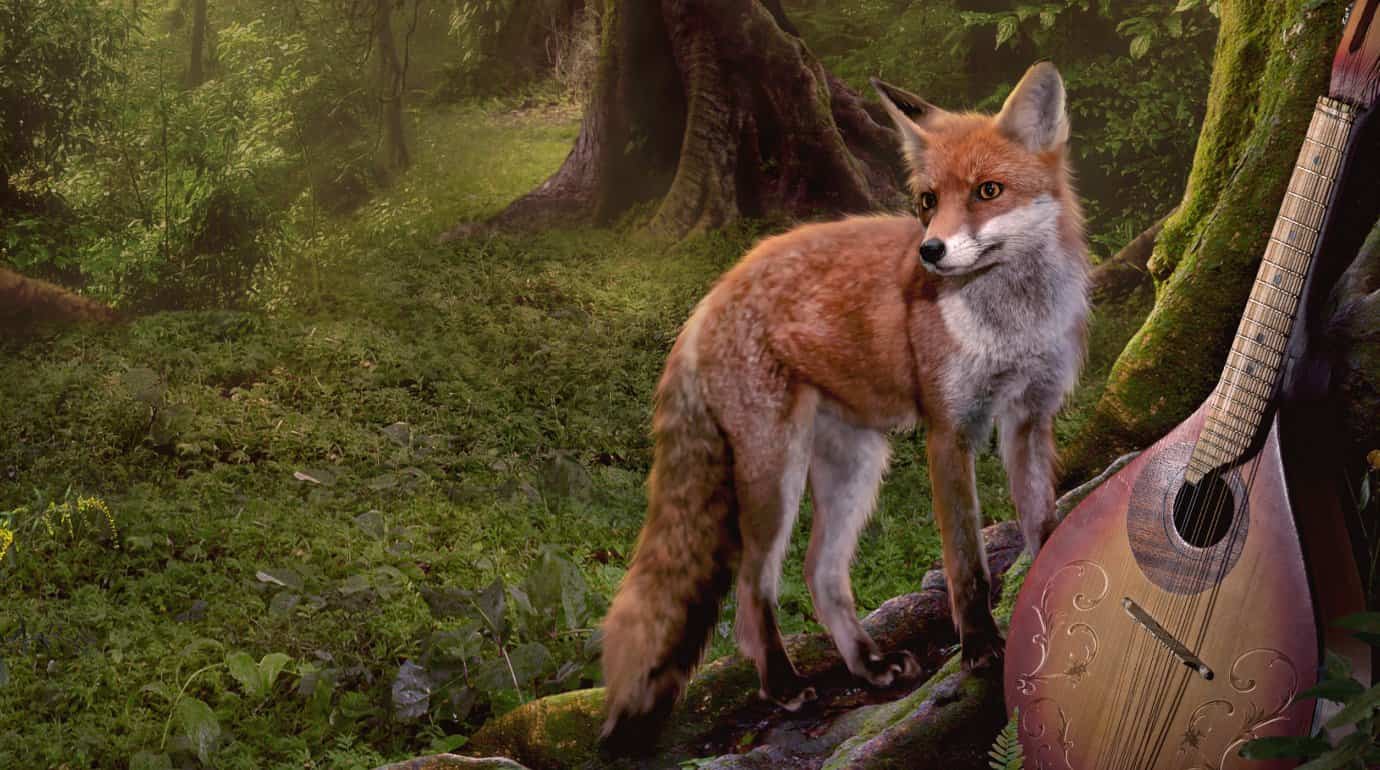 A Fable Wood & String Fox & Lute