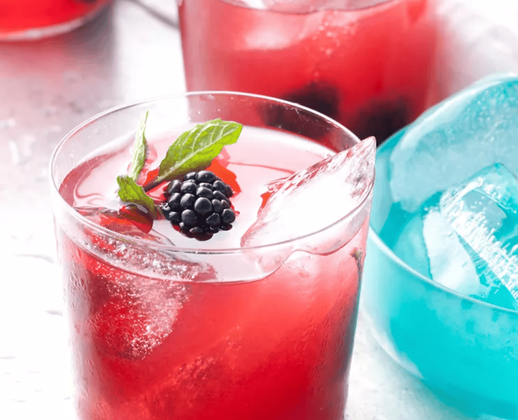 Blackberry Mint Julep by Food & Wine 05-03-2024 FF