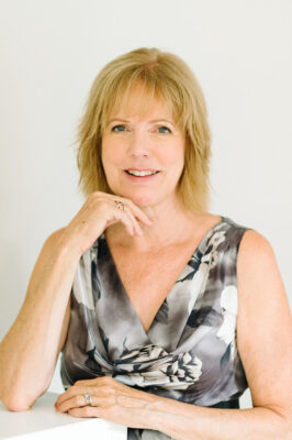 Author Shelley Grandy portrait, a contemporary fiction writer known for suspenseful mystery thrillers including Devious Web